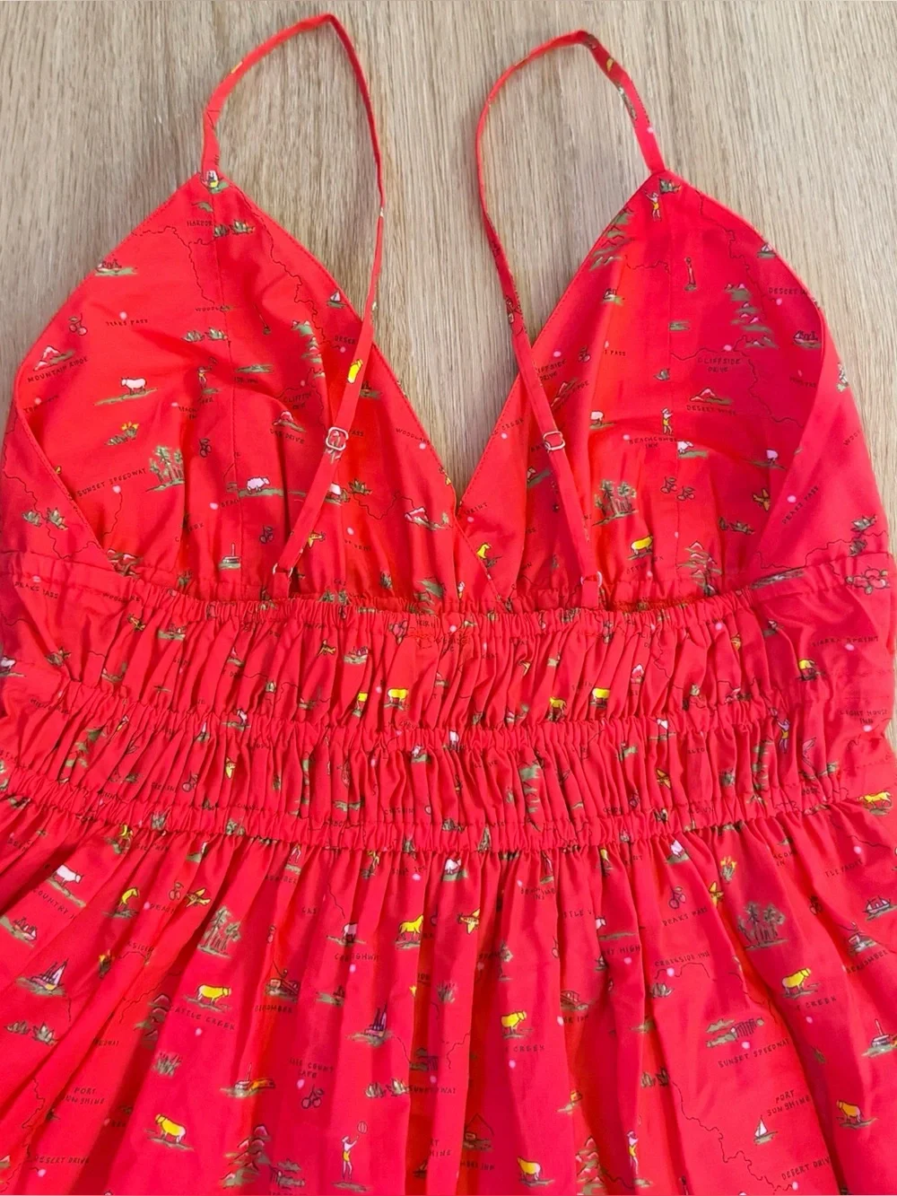 🆕 NWT J.Crew Smocked-waist V-neck dress in map print, California Poppy size 6
